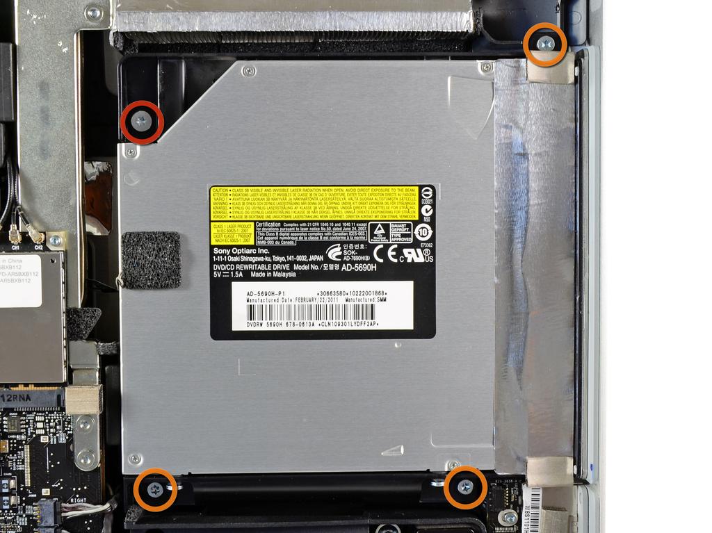 Intel imac 21,5 "EMC 2428 GPU Card Replacement Stap 15 Optische drive Vanaf hier zal de