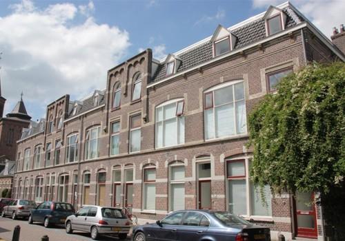 Leeuwarden Vossepark & Helicon Harlingerstraat 2--1 Kamer begane grond Uitsl. bestemd voor Studenten Huurprijs bruto 315,15 adv.nr.