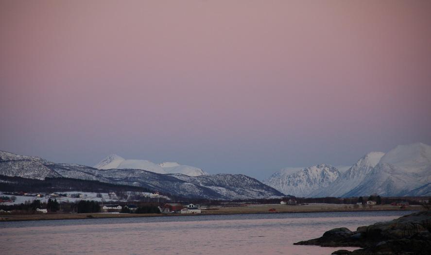 Het werden de Lofoten begin februari, twee verschillende hotels met 3 en 4 overnachtingen, vliegen van Schiphol via Oslo naar Harstad en dan met de auto nog een slordige 225 km tot het eerste hotel