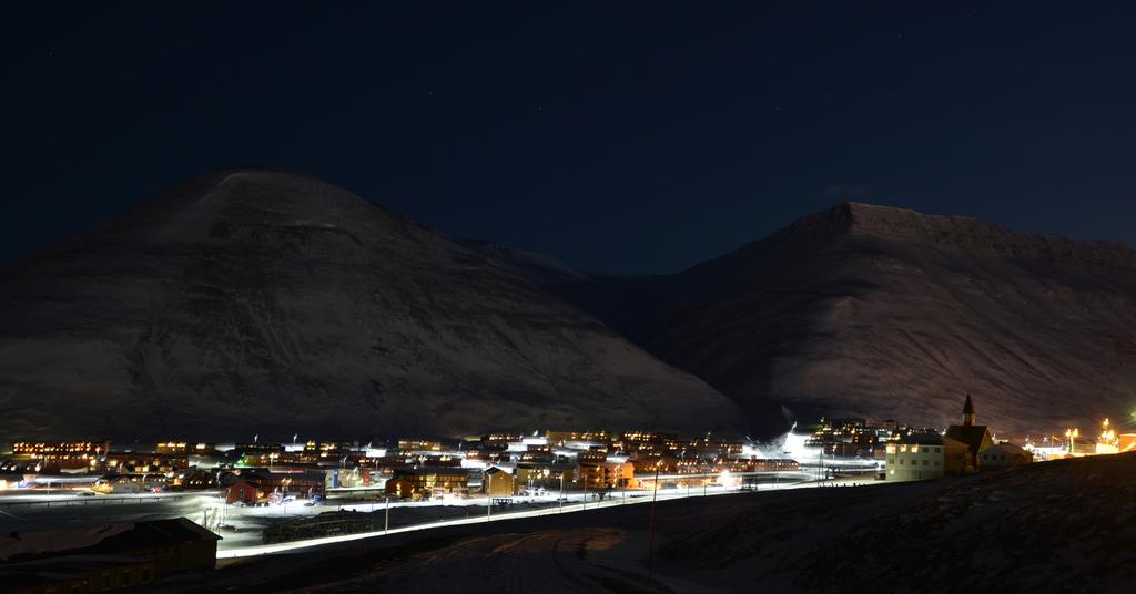 SPITSBERGEN 9 Basecamp Spitsbergen BORG 24 uur per dag kans op Noorderlicht, 5-daagse reis