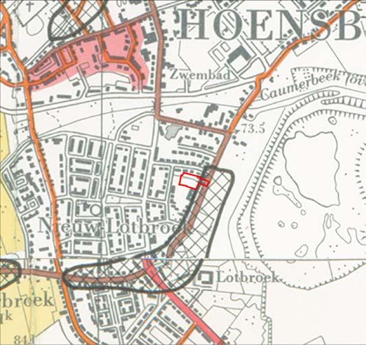De weg aan de oostzijde van het terrein heet Overbroekerweg. De oorsprong van dergelijke buurtschappen kan teruggaan tot de middeleeuwen.