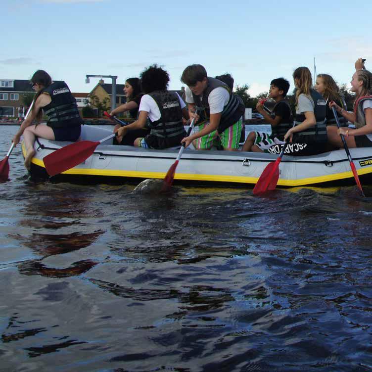 Tijdens het Immersion Camp, een introductiekamp van drie dagen, worden de leerlingen ondergedompeld in het Engels.