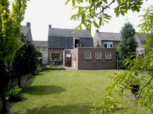 Naast de woning