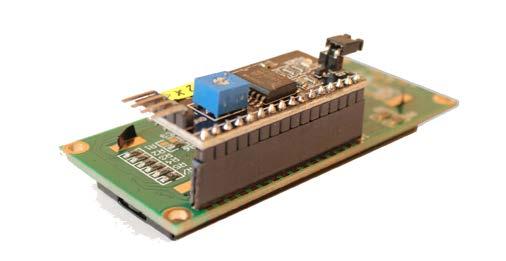 Eenmaal gereed heb je nu de keuze: 16-pins gebruik: verbind het display met het experimenteerboard m.b.v. 12 draadjes of een 16-pins male-male connectorstrip (zie afbeelding 10.