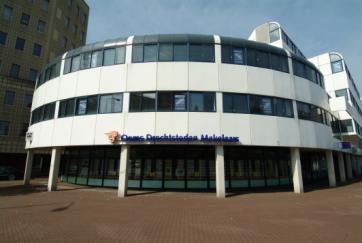 Ooms is aangesloten bij de Nederlandse Vereniging van Makelaars in onroerende zaken (NVM). De gedragsregels en erecode van de NVM passen binnen de door Ooms gehanteerde hoge kwaliteitsnormen.