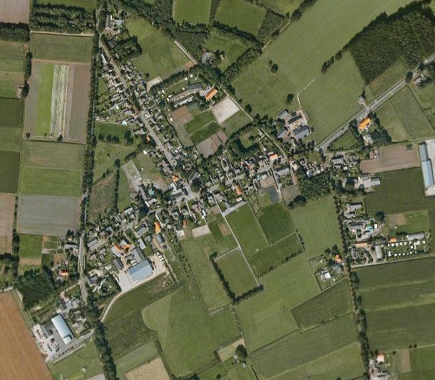 Figuur 3.2 Luchtfoto t Oventje 3.2. Uitgangspunten De gemeente Landerd wil graag indien mogelijk het gehele verharde oppervlak binnen de kernen Zeeland en t Oventje afkoppelen.