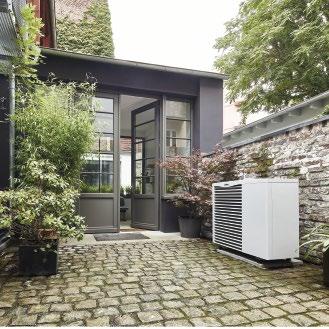 De compacte warmtepomp is gemakkelijk te plaatsen bij uw bestaande woning of nieuwbouwhuis. De arotherm warmtepomp neemt gratis beschikbare energie op uit de buitenlucht.