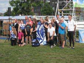 Het bestand wordt aangevuld met vrijwilligers. - Swim to fight cancer heeft op 18 september in Apeldoorn plaats gevonden. Onze vereniging stuurde een groot aantal afgevaardigden.
