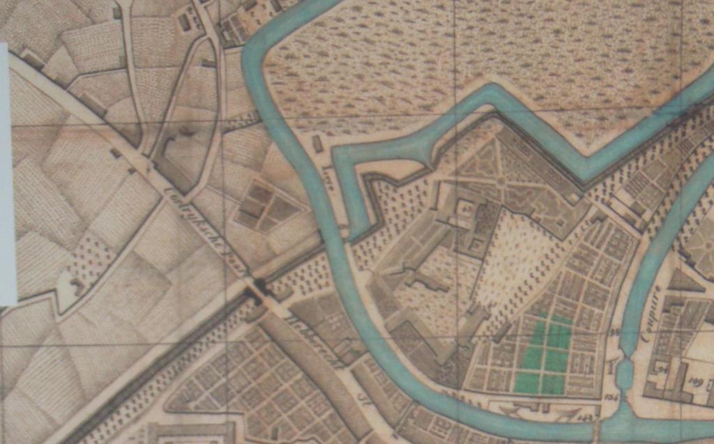 Plan van Goethals van 1795, binnen en buiten de Kortrijksepoort Alle moestuintjes zijn inmiddels verdwenen.