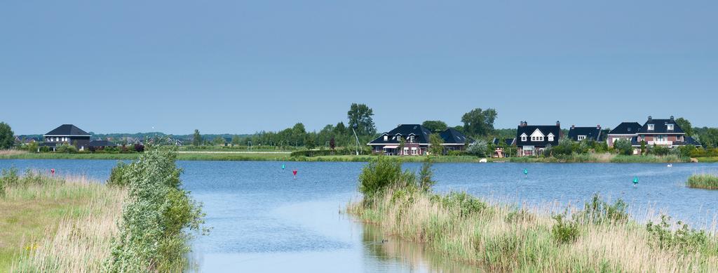 3.2 Opgaven gemeenten Vrijwel alle gemeenten krijgen te maken met een vervangingspiek. Na de Tweede Wereldoorlog is er sprake geweest van een explosieve groei van woonwijken.