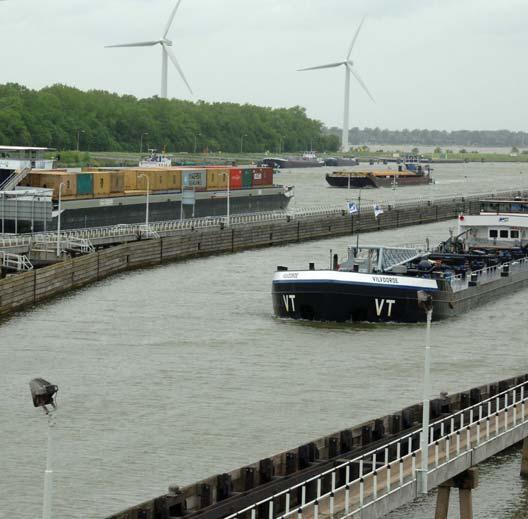 In Zuidwest-Nederland ( provincie Zeeland en de regio West Brabant) zijn drie pieken benoemd waarin het gebied zich onderscheidt: procesindustrie, logistiek, en (kust)toerisme.