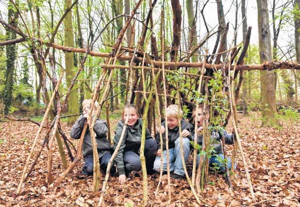 MontferlandNieuws.nl woensdag 10 april 2013 Nieuws 17 Vies worden mag in Bergherbos Leer overleven in het wild tijdens de Wilde Buiten Dagen advertentie Elke week een praktijkverhaal over de Zorg.