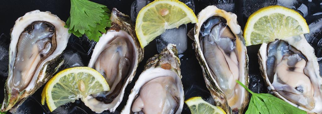 Oesterbar Tijdens de eindejaarsfeesten zetten wij ons ruim assortiment aan oesters graag voor u in de kijker. We beschikken namelijk over een zeer uitgebreid en gevarieerd aanbod.