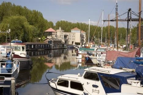 'Brabant aan Zee'. Het doel hiervan is het vergroten van de economische betekenis van (water)recreatie in West-Brabant.