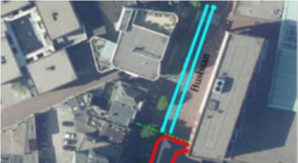 B. Voorstellen voor verbetering Handhaven deel huidige routes naar parkeergarage Naar onze mening is het goed mogelijk om een deel van de huidige routes naar de parkeergarage in stand te