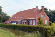 BOERDERIJ (KRIMPENTYPE) VILLA BOERDERIJ MET AANEEN- GEBOUWDE SCHUUR