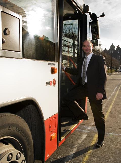 Dit zorgt ervoor dat de bus op tijd kan rijden en maakt hem daarmee betrouwbaarder. In de binnenstad wordt de komende maanden gestart met de aanleg van een vernieuwd busstation aan de Maaspromenade.