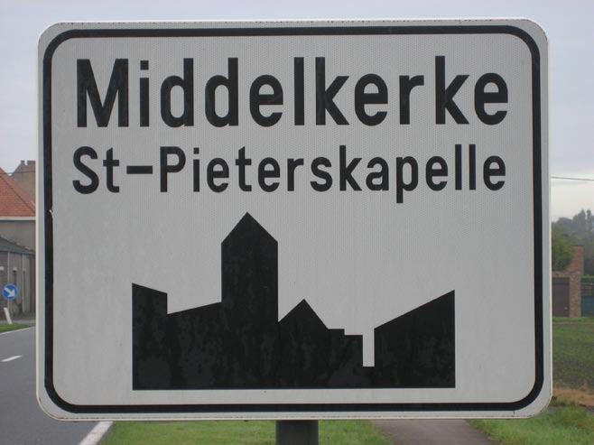 WAT NU? Het gemeentebestuur neemt kennis van deze resultaten en licht de bewoners van Sint-Pieters-Kapelle in over de huidige plannen m.b.t. het dorp.