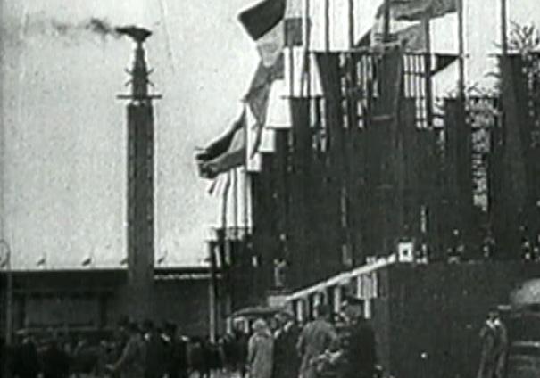 1928 - Olympische Spelen in Amsterdam In 1928 werden de 9e Olympische Spelen in Amsterdam gehouden. Het Olympisch Stadion werd er zelfs speciaal voor gebouwd.