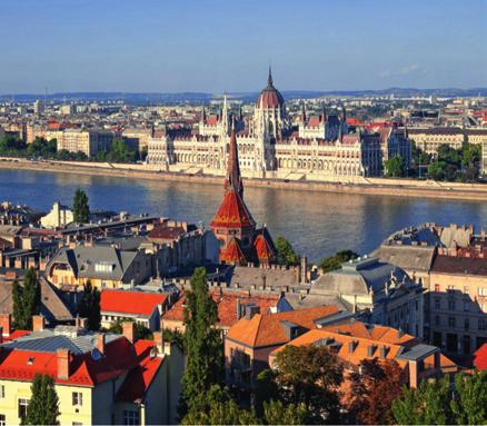 waarschijnlijk het mooist zijn. Boedapest (ca. 80 km) De Hongaarse hoofdstad Boedapest is een ware attractie voor toeristen.
