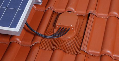 Accessoires voor de afwerking van PV-systemen Monier Universele kabeldoorvoerset Voor een verantwoorde afwerking van PV-systemen boven een dakvlak heeft Monier een