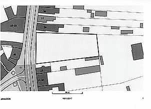 Glvl: Vrnda, kkn, wnkmr brgng, wc, inkm. Bvn: ovrlp, 3slpk, bdkmr, EPC 825 kwh/m², elec niet conf, verwarm stkolie, Vg, Wglk, Gdv, Gvkr, Gvv, overstroming niet gev. EPC: 825 kwh/m².