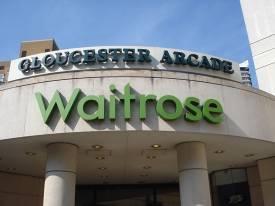 8 Waitrose Waitrose kenmerkt zich door relatief kleine en dure supermarkten, heeft veel convenience producten in het assortiment en is vooral in zuid Engeland te vinden.