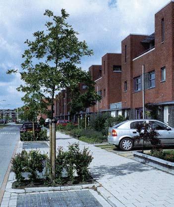 Vervolgens kent het woonbeleid het woonmilieu Groen Stedelijk. In dit woonmilieu vallen de (oude en nieuwe) uitbreidingen aan de randen van steden en dorpen.
