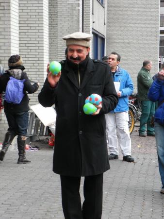 Mariët van Bommel Stop de sociale kaalslag! Welkom bij deze actie voor zelfbeschikking en een leefbaar inkomen, georganiseerd door Doorbraak.