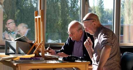 Vergeten kracht Kunstenaar Bert Vervaet (rechts) werkte voor het project Vergeten kracht samen met de bewoners van woonzorgcentrum Het Heiveld.