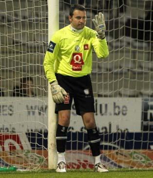 Daar maakte hij een goede indruk als rechtsachter. Voor volgend seizoen wordt Pietermaat uitgeleend aan tweedeklasser VC Eendracht Aalst 2002.