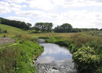 Beek beekdallandschap stadsmoeras landschap van hoeves en kastelen