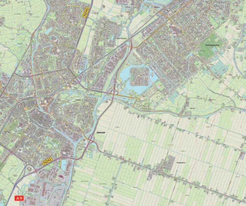 Met de auto ben je via deze provinciale zo in het centrum van Alkmaar of op de A9. NS-station Alkmaar Noord ligt op ongeveer 1,5 kilometer afstand van de wijk.