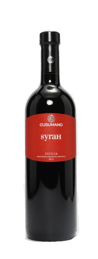 2014 Cusumano Syrah IGT Hoewel Syrah tegenwoordig wereldwijd wordt verbouwd, is Sicilis klimaat en bodem bijzonder geschikt om er mooie wijnen te maken.