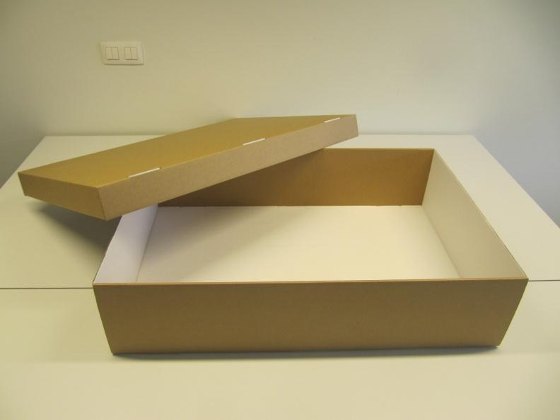 Handleiding 'maken verlengde doos' Benodigdheden: - 2 zuurvrije kartonnen dozen (in deze handleiding gebruiken we de