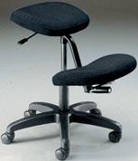 bekledingsmaterialen alleen voor de synchroon stoel: voorkant van de rug en bovenkant van de zitting met stof of kunstleder, achterkant van de rug en flanken van de zitting met puma D netbespanning
