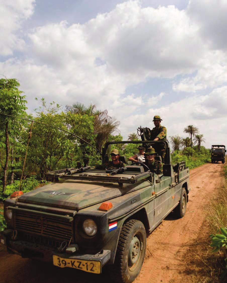 ERVARING OPDOEN IN AFRIKA Oefenen met de Belgen in Benin In aanloop naar de grote oefening Joint African Lion 2012, oefenen eenheden van de Luchtmobiele Brigade regelmatig in Afrika.