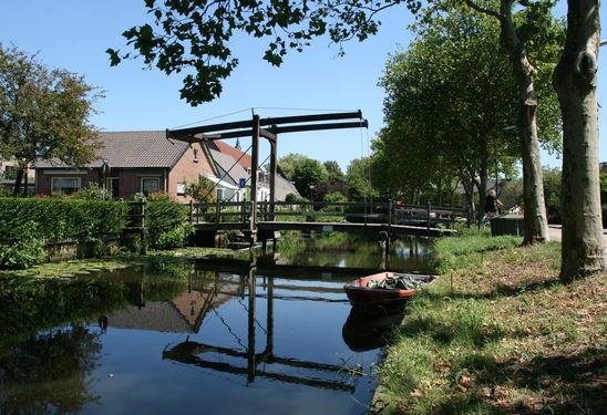 In Kamerik vindt u basisscholen, een bibliotheek, medische voorzieningen, cafés en restaurants en een aantal winkels.