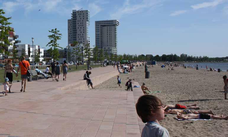 Rietveldpark Er loopt een langgerekt park dwars door Nesselande. Zowel Tuinstad, Badplaats als Waterwijk grenzen aan dit park.