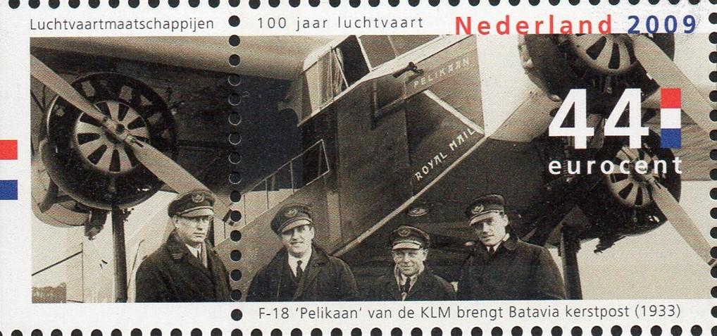 ECHT? ECHT NIET! OF TOCH WEL..? (knip en plakwerk van de KLM) In 2009 brachten de Nederlandse posterijen een serie van 10 postzegels uit met foto s van hoogtepunten uit de Nederlandse luchtvaart.
