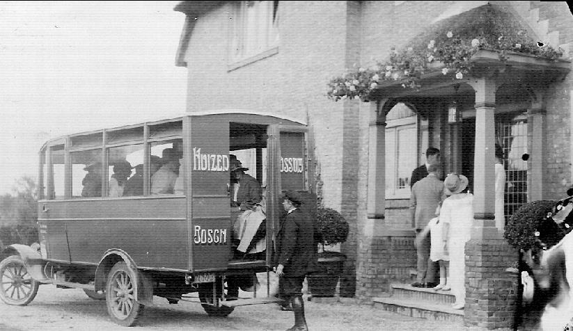 Het vervoer der vele gasten per Omnibus, voor het feest op het Witzand (landhuis van zijn oom Charles
