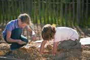 KINDER ACADEMIES DE KINDER ACADEMIES ARCHEOLOGIE ACADEMIE AVONTUREN ACADEMIE BOUW ACADEMIE KOOK ACADEMIE KNUTSEL ACADEMIE Ik heb vier mammoetbotten opgegraven en 3 halfedelstenen gevonden.