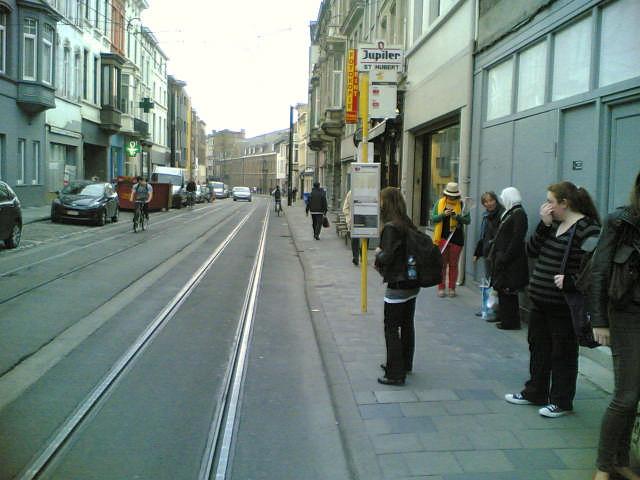 Kortrijksepoortstraat tram rijdt =>