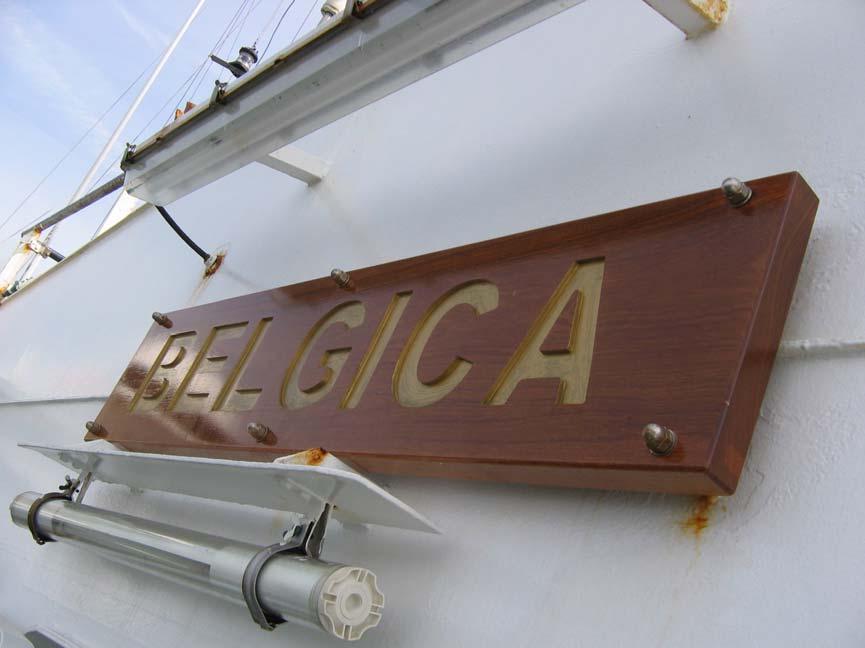Figuur 6: Het oceanografisch onderzoeksschip Belgica De aankoop van een EM1002 multibeam echosounder door de dienst Continentaal Plat in 1999 is een nieuwe mijlpaal.