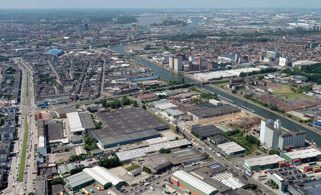 Modernisering van het Albertkanaal Met een passage van jaarlijks bijna 40 miljoen ton goederen is het Albertkanaal de belangrijkste waterweg in Vlaanderen.
