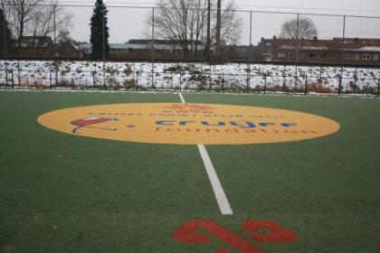 vervolg de Middelweg langs de speeltuin 17.