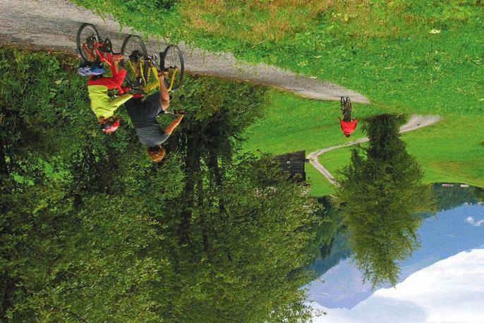 Focus op Fotografie: Compositie Ingang linksonder volgt de weg naar huisjes aan rechterzijde (uitgang). Ingang en uitgang In het bijzonder een landschapsfoto heeft een goede ingang en uitgang nodig.