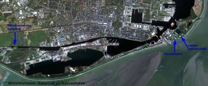 De Nassauhaven is een grotere jachthaven en ligt in de zuidhoek van de bocht naar de Jadeboezem.