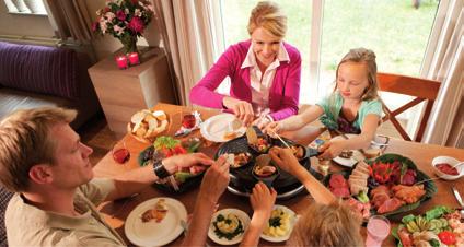 Salland's genieten Reserveer dit arrangement en laat uw vakantie direct comfortabel beginnen. Bij aankomst in uw bungalow zijn de bedden al opgemaakt en staat er een fles wijn op tafel.