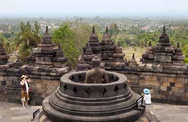 Bandung - Borobudur Tour 4 dagen / 3 nachten vertrek: dagelijks vanuit Bandung code: I-JAV-15 We vertrekken vanuit Bandung, via Kampung Naga, naar Pangandaran.